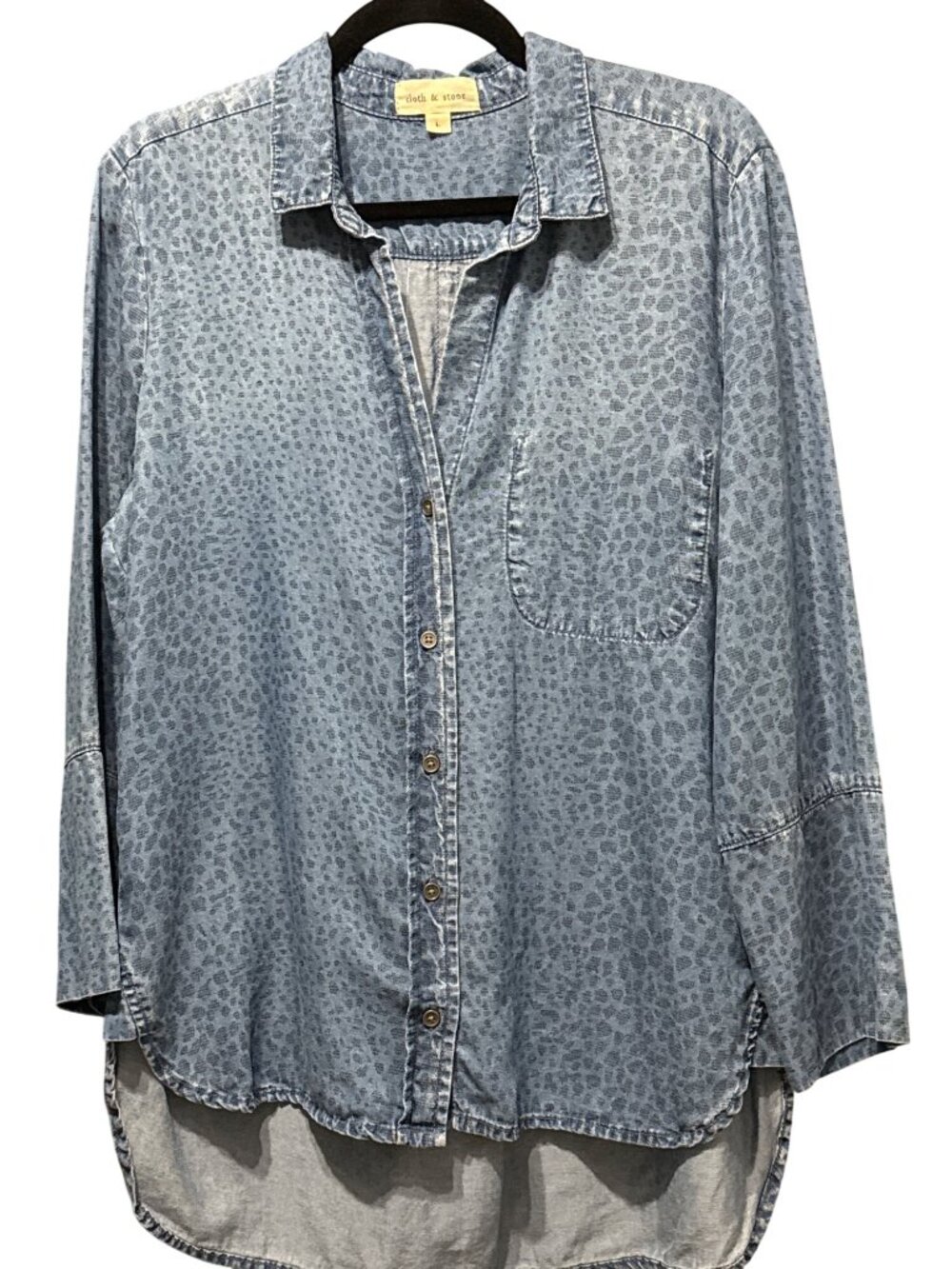 Cloth & Stone Blue Leopard Print Tencel Long Sleeve Shirt Womens Size Large